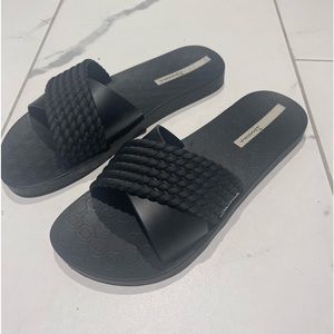 Inpanema sandals